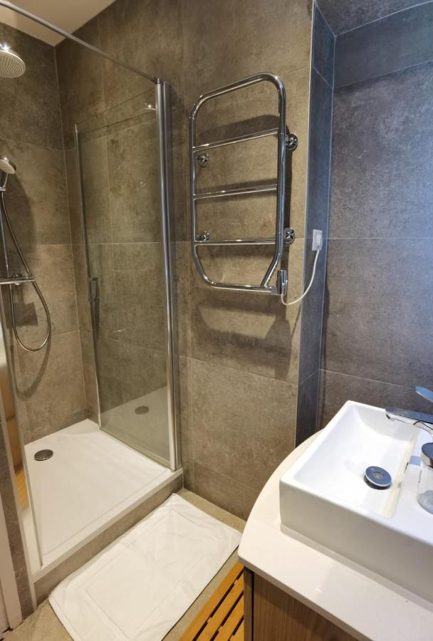 Ferienwohnung 3 Pieces 4****, Au Coeur Du Quartier Historique Versailles Exterior foto
