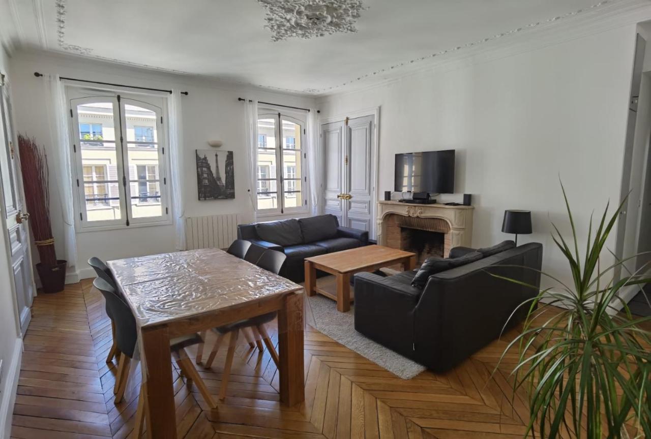 Ferienwohnung 3 Pieces 4****, Au Coeur Du Quartier Historique Versailles Exterior foto